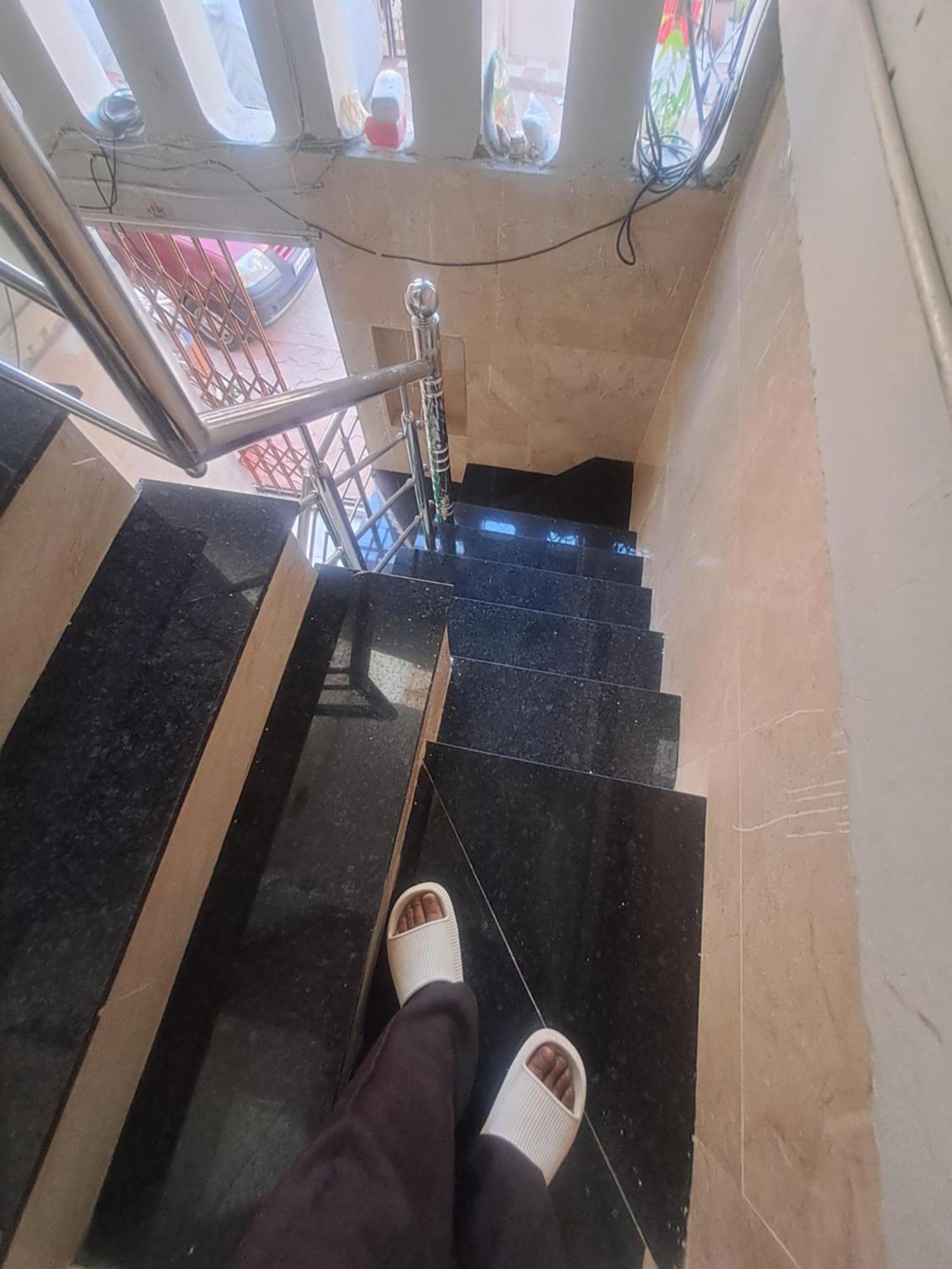 Narmada Guest House Индаур Экстерьер фото